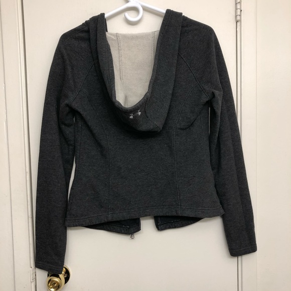 Under Armour Hoodie - Picture 6 of 7